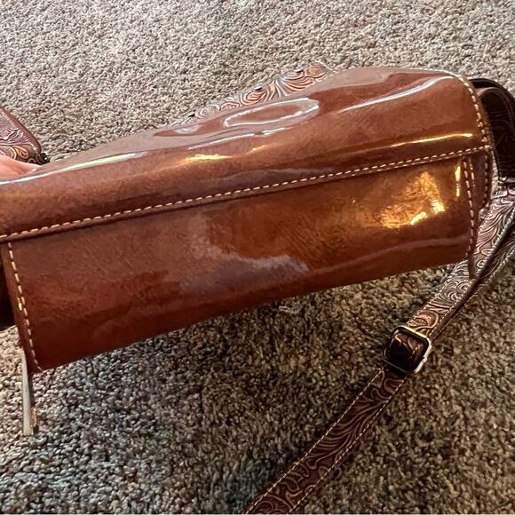 Traditions Pleather Brown Tooled Floral Purse & Wallet Set w/ Rhinestones - Picture 9 of 15